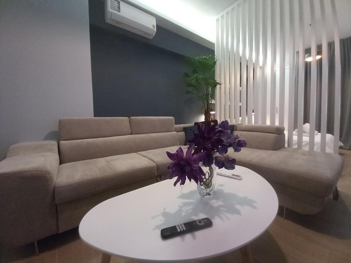 Spaceone "Downtown Glam" By #Gimispace Lux Apt Thessaloniki Exterior photo